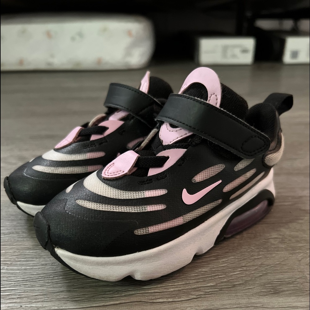 Toddler Nike shoes